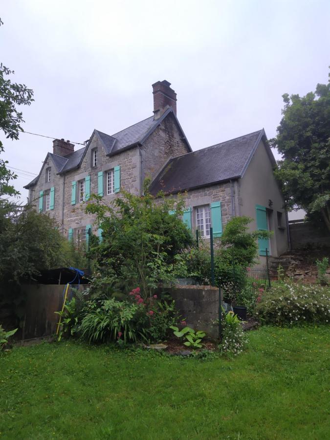 Une Suite Au Jardin Hyenville 外观 照片